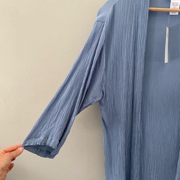 NWT Pink Pineapple Boutique Crinkle 3/4 Sleeve Open Front Blue Kimono - Picture 2 of 3